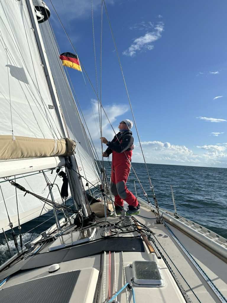 messenger_creation_225cec8b-b86e-4f4e-8763-02cf3a9296e27613871354051008374